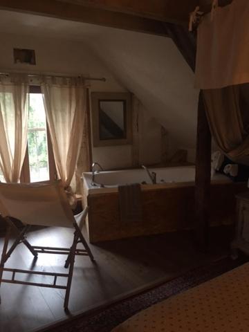 Le Moulin A Huile Bed & Breakfast Vailhourles Exterior photo