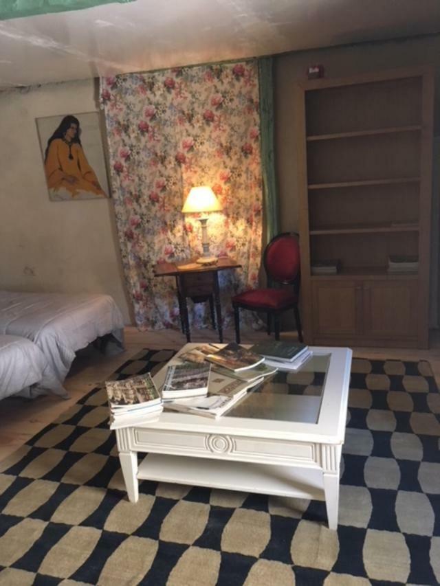 Le Moulin A Huile Bed & Breakfast Vailhourles Exterior photo